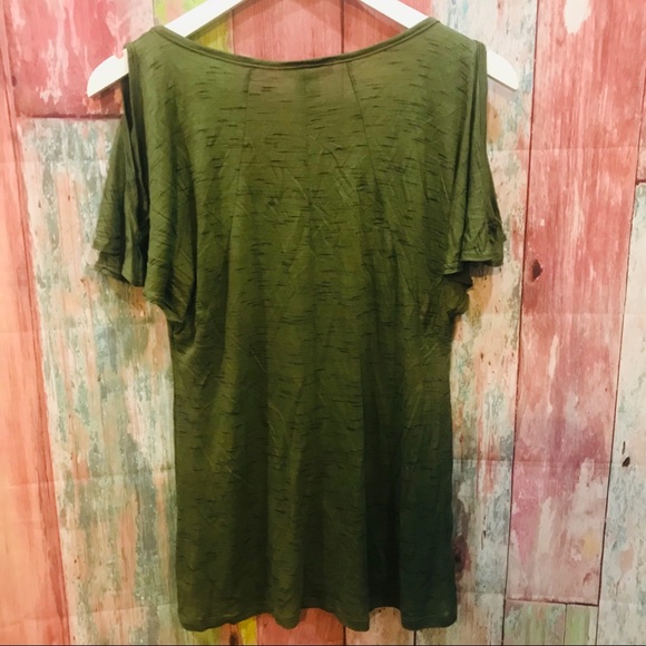 Cold shoulders floral Top - Picture 5 of 5